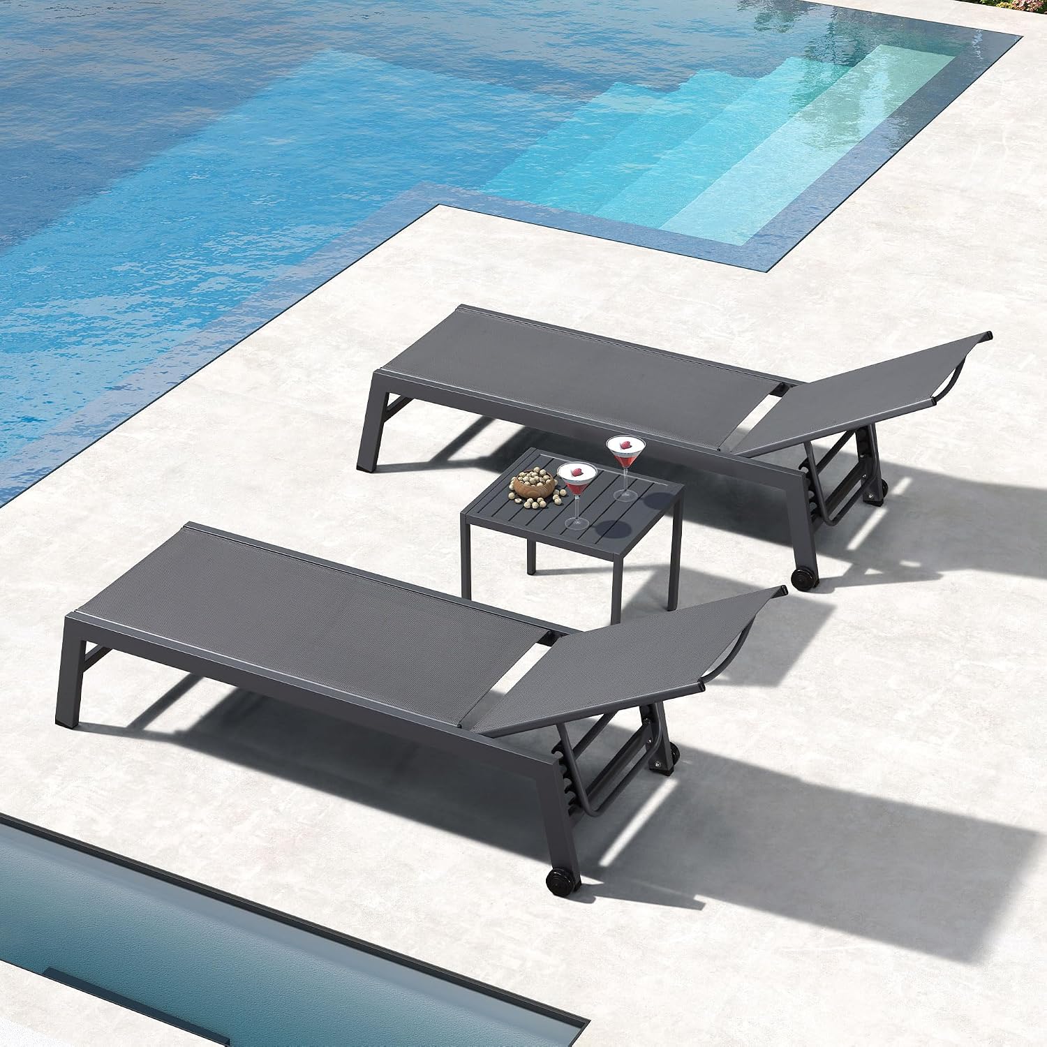 2 Wheeled Aluminum Chaise Lounges Set